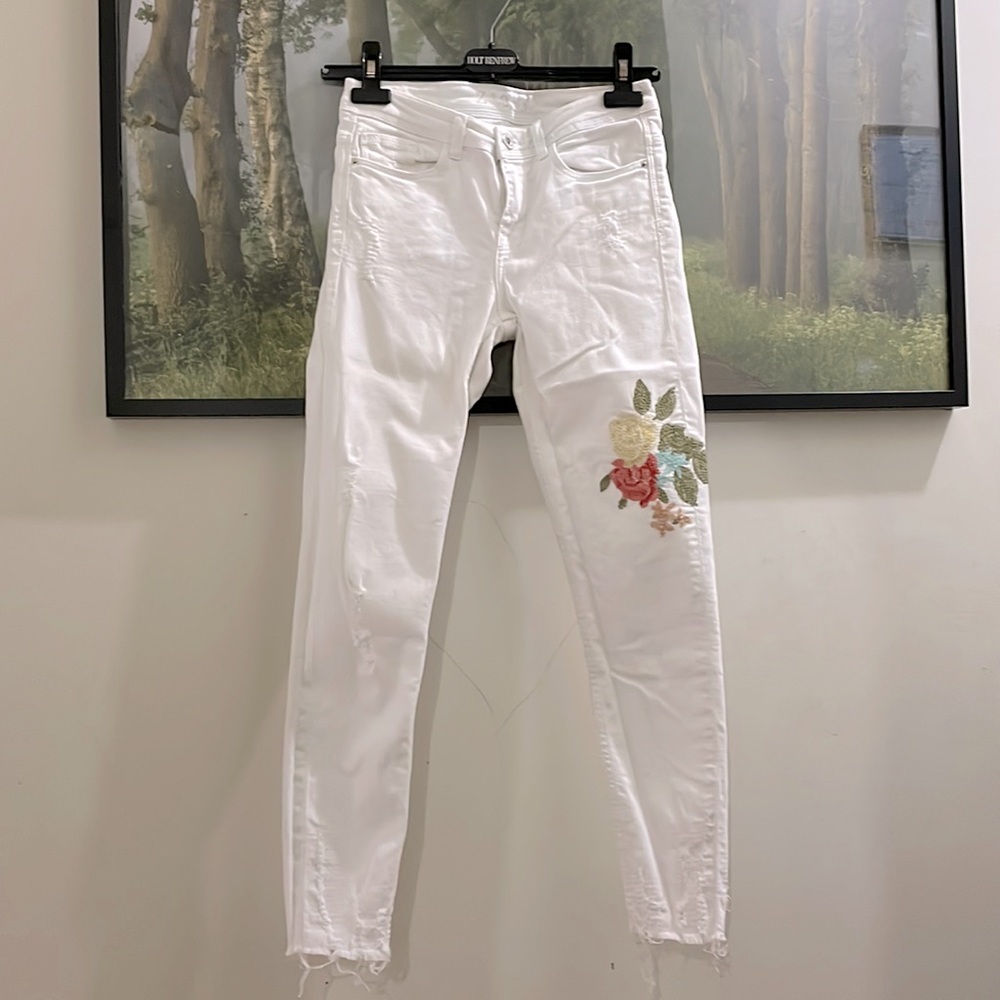 Zara white embroidered jeans